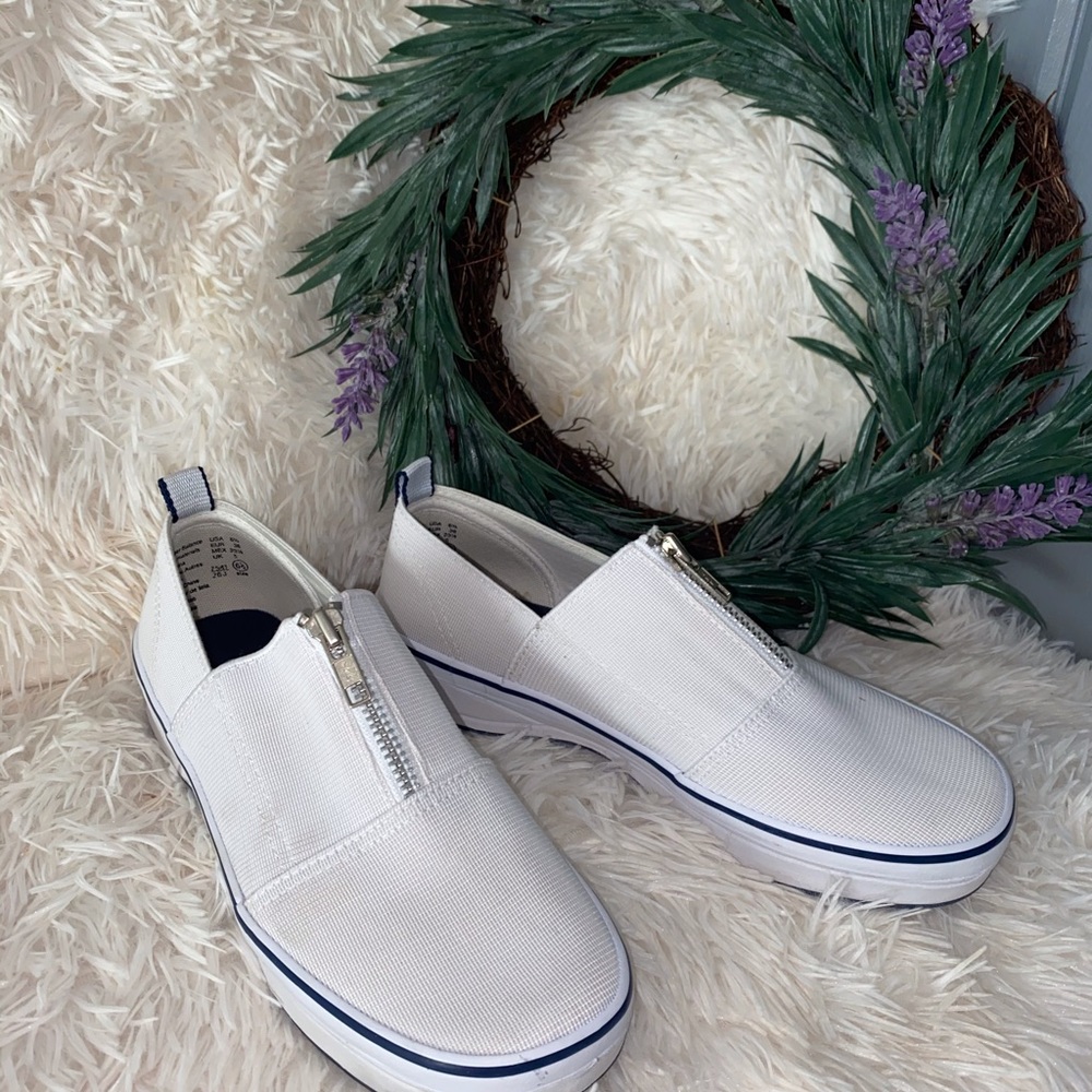 Women’s shoes